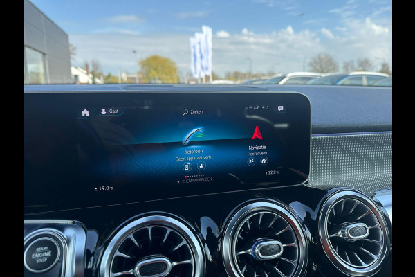 Mercedes-Benz Glb 200 Business Solution Luxury 163pk | Dodehoeksensoren | Elektrische Achterklep | Volledig Leder | Stoelverwarming | Achteruitrijcamera | Eerste eigenaar