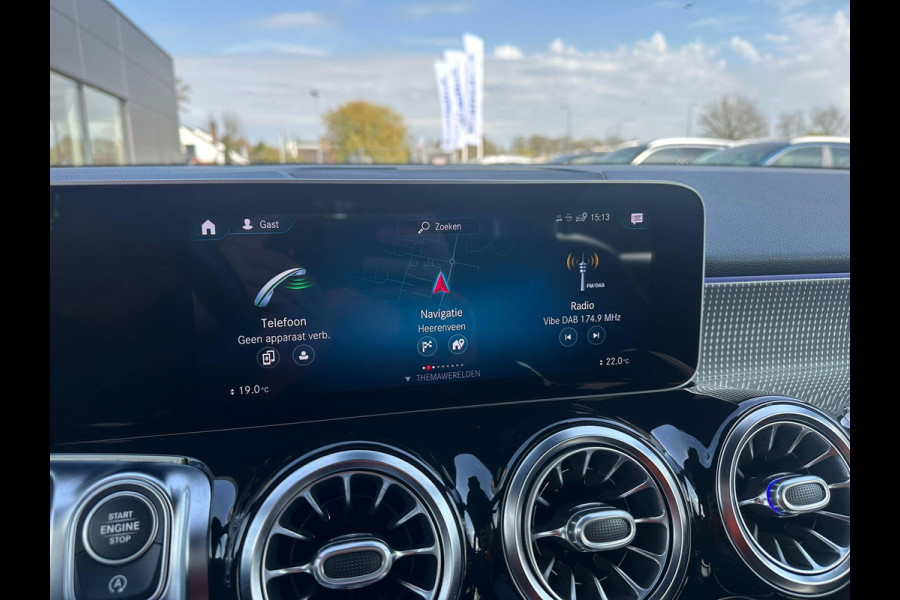 Mercedes-Benz Glb 200 Business Solution Luxury 163pk | Dodehoeksensoren | Elektrische Achterklep | Volledig Leder | Stoelverwarming | Achteruitrijcamera | Eerste eigenaar
