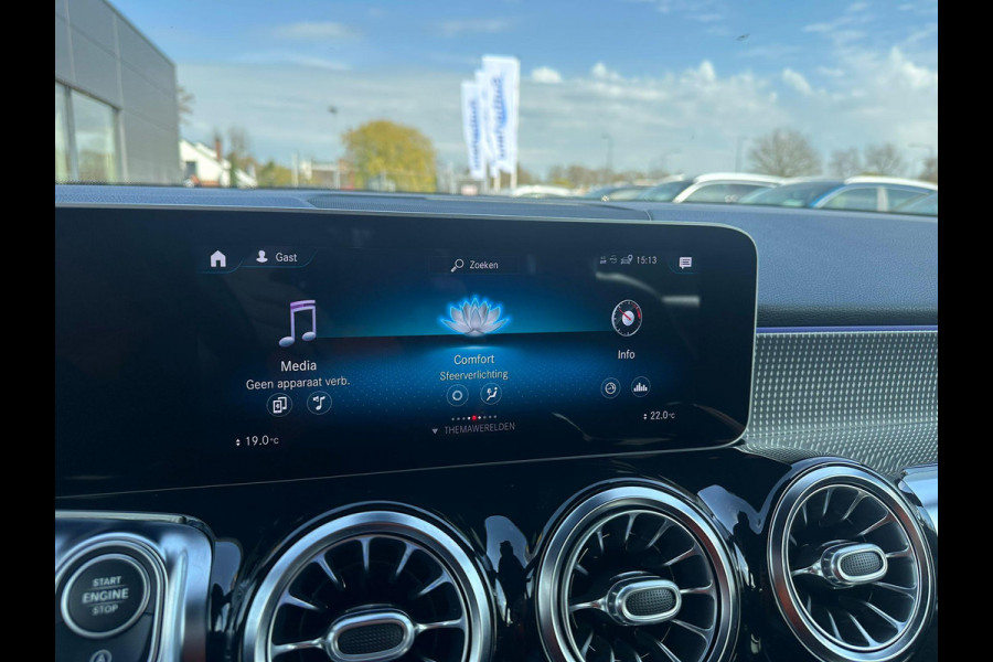 Mercedes-Benz Glb 200 Business Solution Luxury 163pk | Dodehoeksensoren | Elektrische Achterklep | Volledig Leder | Stoelverwarming | Achteruitrijcamera | Eerste eigenaar