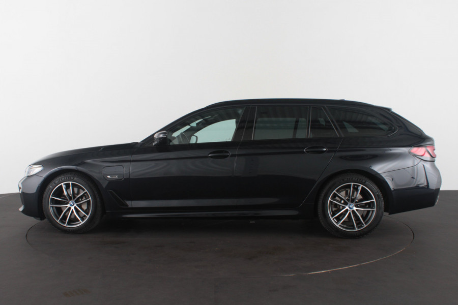 BMW 5 Serie Touring 530e xDrive High Executive M Sport > Shadow-Line/Driving Assistant Professional