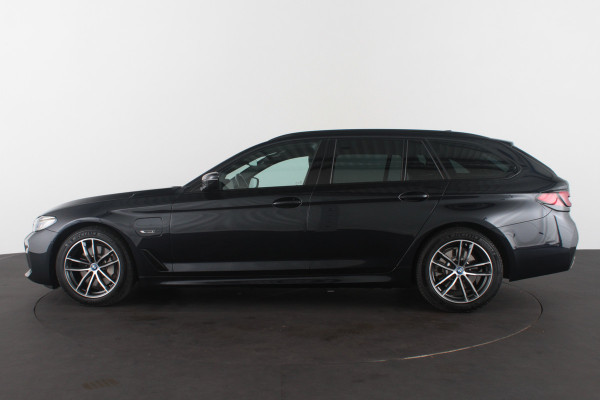 BMW 5 Serie Touring 530e xDrive High Executive M Sport > Shadow-Line/Driving Assistant Professional