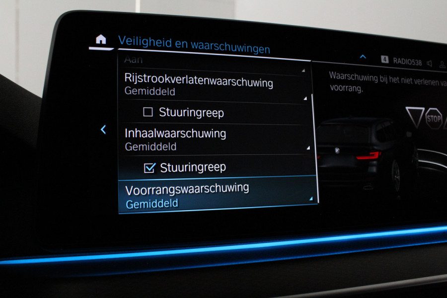 BMW 5 Serie Touring 530e xDrive High Executive M Sport > Shadow-Line/Driving Assistant Professional