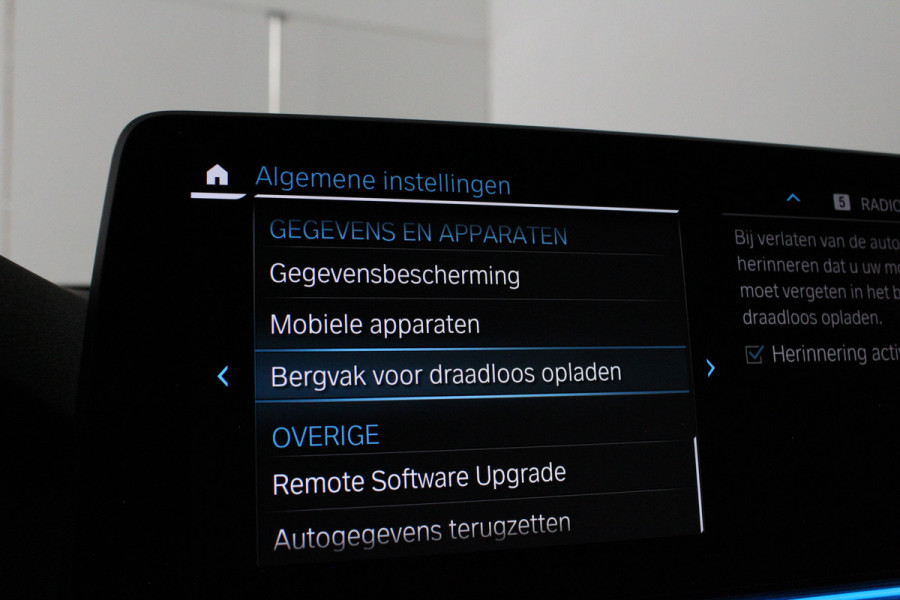 BMW 5 Serie Touring 530e xDrive High Executive M Sport > Shadow-Line/Driving Assistant Professional