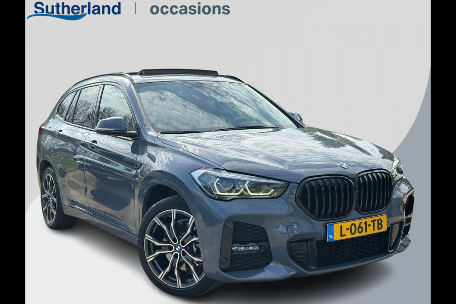 BMW X1 xDrive25e eDrive M Sport | Plug-in Hybride | PHEV | 220pk | Panoramadak | Storm Bay Metallic | 19 inch | M Pakket | Camera | Sportstoelen | Led verlichting | Head Up Display | Shadowline Exterieur