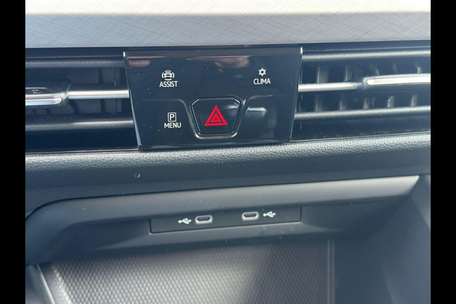 BMW X1 xDrive25e eDrive M Sport | Plug-in Hybride | PHEV | 220pk | Panoramadak | Storm Bay Metallic | 19 inch | M Pakket | Camera | Sportstoelen | Led verlichting | Head Up Display | Shadowline Exterieur