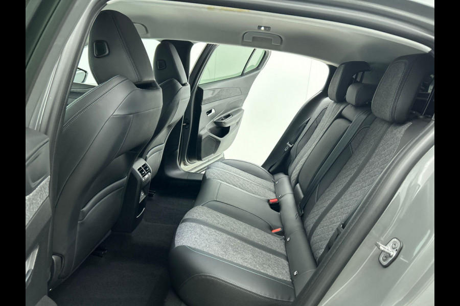 Peugeot 408 1.2 PureTech Allure 130 Automaat Navigatie | Carplay/Android Auto | Climate Control | Adaptive Cruise Control | Virtual cockpit | PDC VA + 360 Camera | Full LED  | LM Velgen