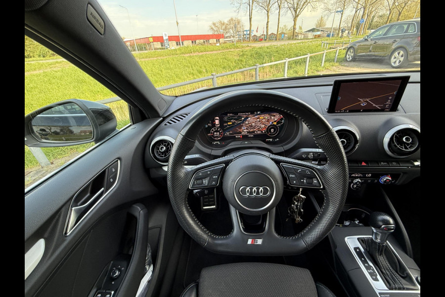 Audi A3 Sportback Aut. 35 TFSI S-Line | Virtual | Stoel Verwarming | Navi |