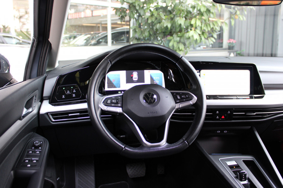 Volkswagen Golf Variant eTSI 110PK DSG LIFE NAVI/PDC/CARPLAY