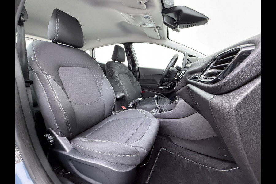 Ford Fiesta 1.0T 126PK Titanium Apple Carplay Android Navi LM Airco Cruise Control Stoelverwarming Apps Voorruitverwarming Wifi Mistlampen Chroompack TCS Led Lmv Lane Assist Isofix TCS EAB Hill-Start-Assist Ford-Pass-Connect LED