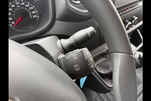 Renault Master 2.3 DCI 145PK Laadklep LED Airco Cruise Control Meubelbak Koffer Bakwagen