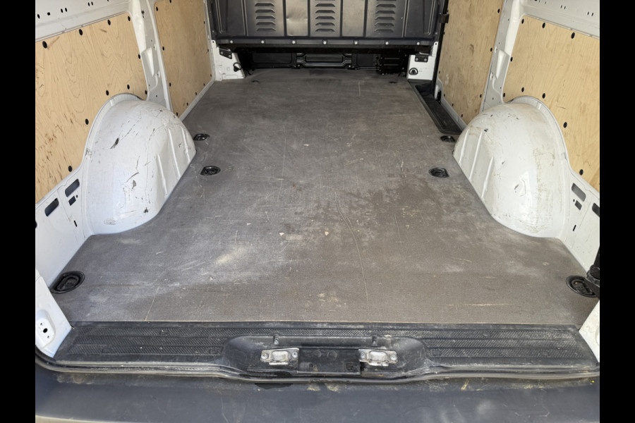 Mercedes-Benz Vito 114 1.9 CDI Automaat L2H1 Climate Control Cruise Contol Camera Carplay