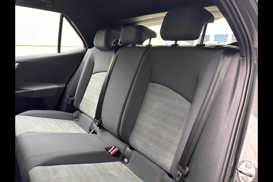 Volkswagen ID.3 First 58 kWh | SOH: 90,4% | Adaptive CC | All Season |  Navi | Climate |