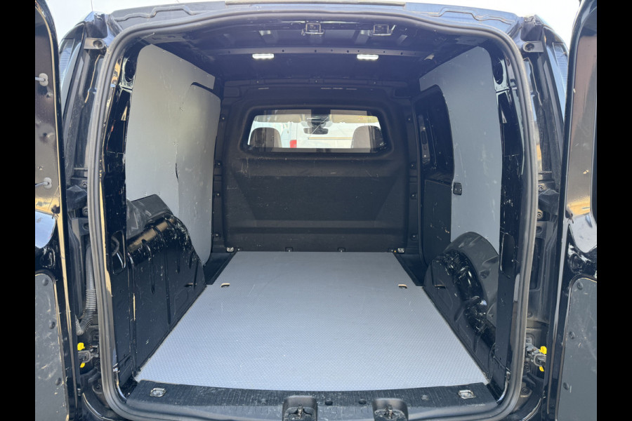 Volkswagen Caddy 2.0 TDI 75PK L1 First Edition Virtual Cockpit Cruise Control Climate Control Carplay Parkeersensoren Achter