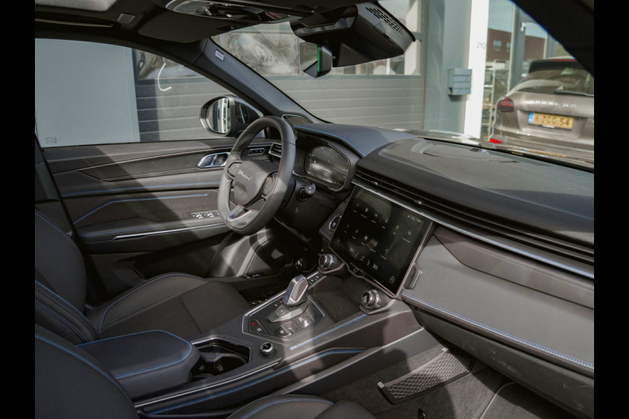 Lynk & Co 01 1.5 Black Edition Zwarte dakhemel|Panoramadak|360° Camera|ACC|Stoelverwarming|Navi|Carplay