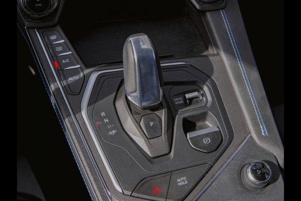 Lynk & Co 01 1.5 Black Edition Zwarte dakhemel|Panoramadak|360° Camera|ACC|Stoelverwarming|Navi|Carplay