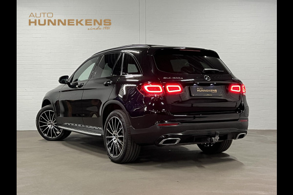 Mercedes-Benz GLC 300e 4MATIC AMG Trekhaak | Burmester | Adapt. cruise | open dak | Stoelverwarming | Achteruitrij camera | Carplay