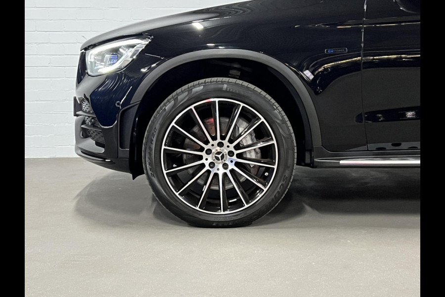 Mercedes-Benz GLC 300e 4MATIC AMG Trekhaak | Burmester | Adapt. cruise | open dak | Stoelverwarming | Achteruitrij camera | Carplay