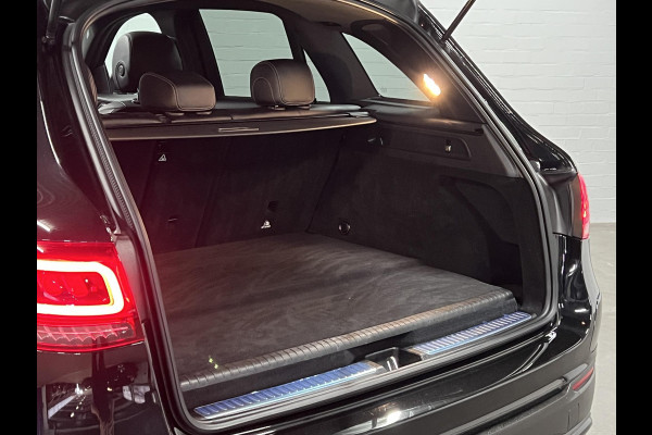 Mercedes-Benz GLC 300e 4MATIC AMG Trekhaak | Burmester | Adapt. cruise | open dak | Stoelverwarming | Achteruitrij camera | Carplay