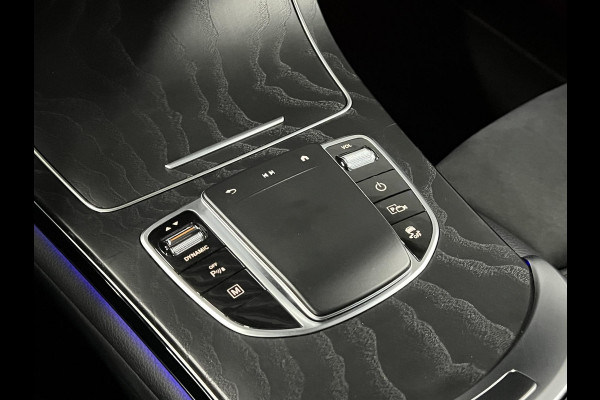 Mercedes-Benz GLC 300e 4MATIC AMG Trekhaak | Burmester | Adapt. cruise | open dak | Stoelverwarming | Achteruitrij camera | Carplay