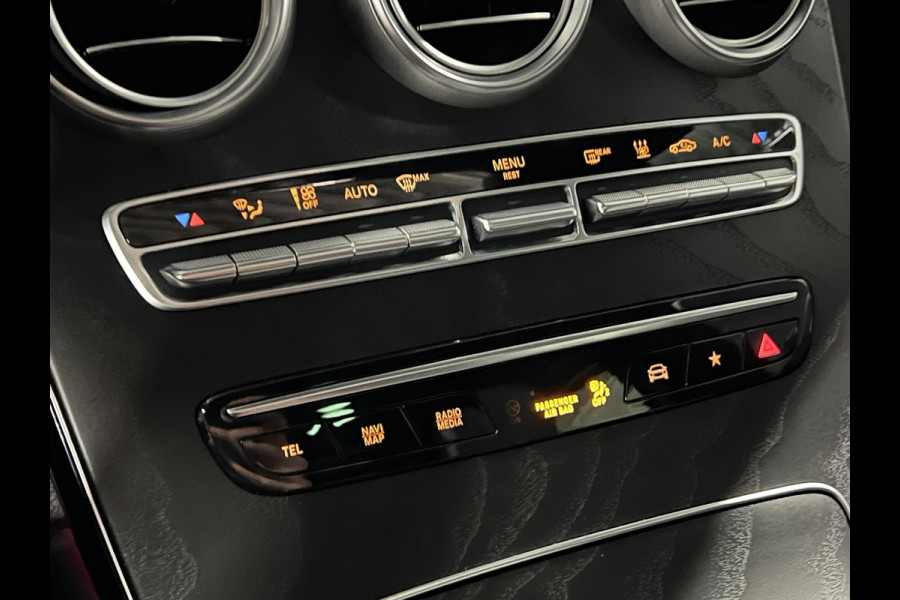 Mercedes-Benz GLC 300e 4MATIC AMG Trekhaak | Burmester | Adapt. cruise | open dak | Stoelverwarming | Achteruitrij camera | Carplay