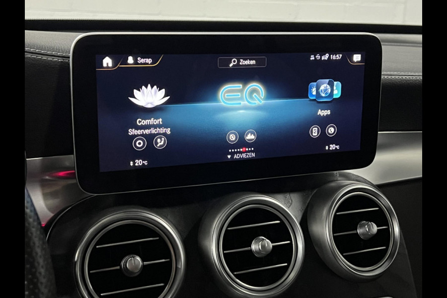 Mercedes-Benz GLC 300e 4MATIC AMG Trekhaak | Burmester | Adapt. cruise | open dak | Stoelverwarming | Achteruitrij camera | Carplay
