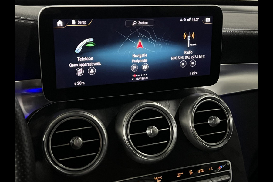 Mercedes-Benz GLC 300e 4MATIC AMG Trekhaak | Burmester | Adapt. cruise | open dak | Stoelverwarming | Achteruitrij camera | Carplay