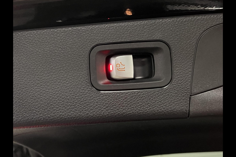 Mercedes-Benz GLC 300e 4MATIC AMG Trekhaak | Burmester | Adapt. cruise | open dak | Stoelverwarming | Achteruitrij camera | Carplay