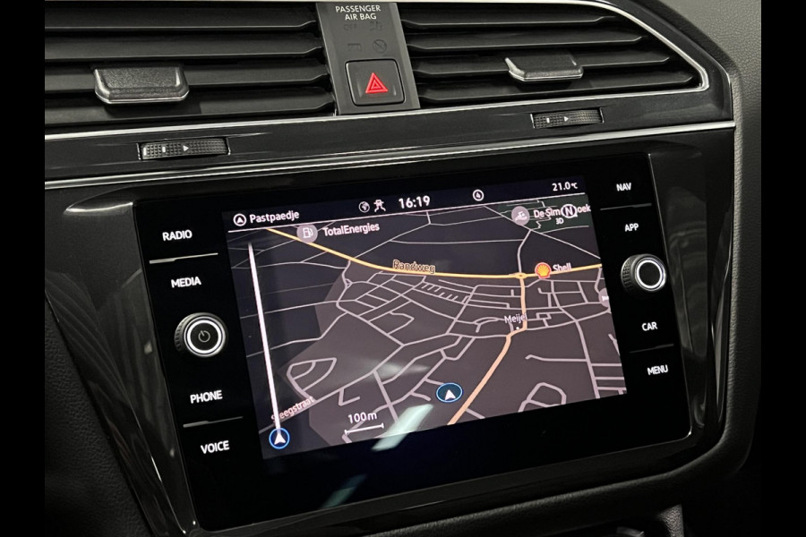 Volkswagen Tiguan 1.4 TSI eHybrid R-Line Business Trekhaak | Adapt. cruise | Opendak | Achteruitrij camera | Stuur-/stoelverwarming | Carplay