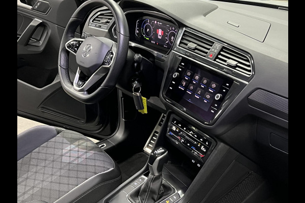 Volkswagen Tiguan 1.4 TSI eHybrid R-Line Business Trekhaak | Adapt. cruise | Opendak | Achteruitrij camera | Stuur-/stoelverwarming | Carplay