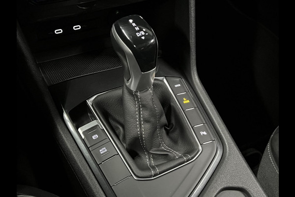Volkswagen Tiguan 1.4 TSI eHybrid R-Line Business Trekhaak | Adapt. cruise | Opendak | Achteruitrij camera | Stuur-/stoelverwarming | Carplay