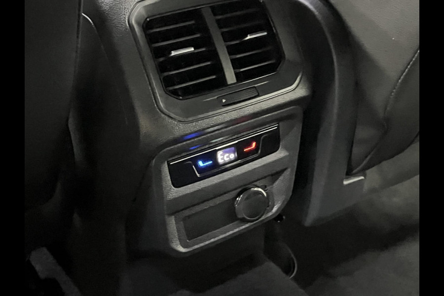 Volkswagen Tiguan 1.4 TSI eHybrid R-Line Business Trekhaak | Adapt. cruise | Opendak | Achteruitrij camera | Stuur-/stoelverwarming | Carplay