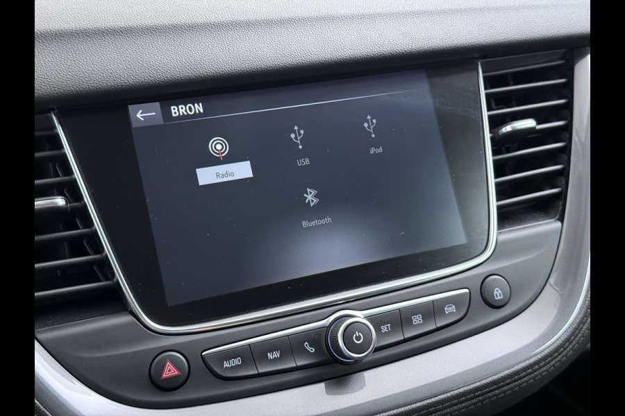 Opel Grandland X T131PK Trekhaak AGR Navi Apple Carplay Android 1/2 Leer Cruise Control Pdc ECC Ergocomfort Stoel Business Executive Lmv Privacy Glas Led DAB+ Regen-Lichtsensor Lane Assist 1.400KG Trekgewicht 1e Eigenaar Origineel Nederlandse Auto € 34.000