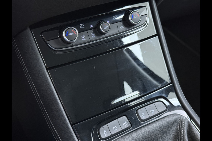 Opel Grandland X T131PK Trekhaak AGR Navi Apple Carplay Android 1/2 Leer Cruise Control Pdc ECC Ergocomfort Stoel Business Executive Lmv Privacy Glas Led DAB+ Regen-Lichtsensor Lane Assist 1.400KG Trekgewicht 1e Eigenaar Origineel Nederlandse Auto € 34.000