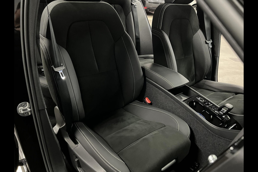 Volvo XC40 1.5 T5 Plug-in hybrid Ultimate Dark Trekhaak | Open dak | Adapt. cruise | 360 camera | Stuur-/stoelverwarming | Harman Kardon | Carplay