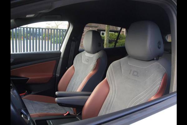 Volkswagen ID.4 Life 77 kWh | Camera | Trekhaak | Sfeerverlichting | Apple Carplay | Cruise Control |