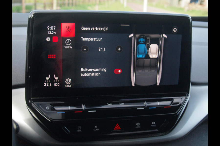 Volkswagen ID.4 Life 77 kWh | Camera | Trekhaak | Sfeerverlichting | Apple Carplay | Cruise Control |