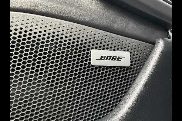 Porsche Taycan Performance 84 kWh Incl.BTW Carplay Camera 3Fase Bose Leer Led Warmtepomp