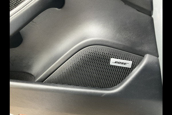 Porsche Taycan Performance 84 kWh Incl.BTW Carplay Camera 3Fase Bose Leer Led Warmtepomp