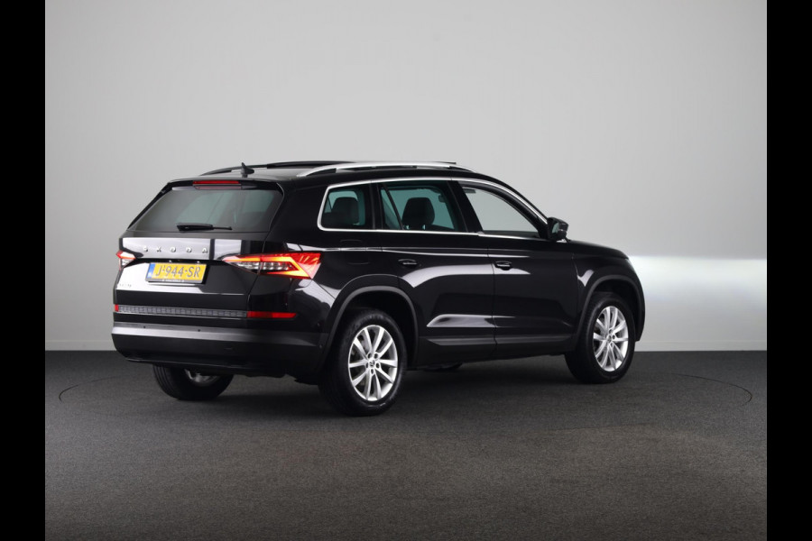 Škoda Kodiaq 1.5 TSI Business Edition Plus 150 pk Automaat (DSG) | Navigatie | Panoramadak | Parkeersensoren (Park assist) | Rondomzicht camera | Stoelverwarming |