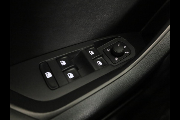 Škoda Kodiaq 1.5 TSI Business Edition Plus 150 pk Automaat (DSG) | Navigatie | Panoramadak | Parkeersensoren (Park assist) | Rondomzicht camera | Stoelverwarming |