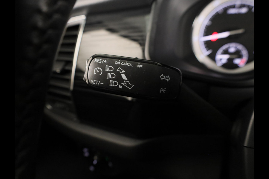 Škoda Kodiaq 1.5 TSI Business Edition Plus 150 pk Automaat (DSG) | Navigatie | Panoramadak | Parkeersensoren (Park assist) | Rondomzicht camera | Stoelverwarming |