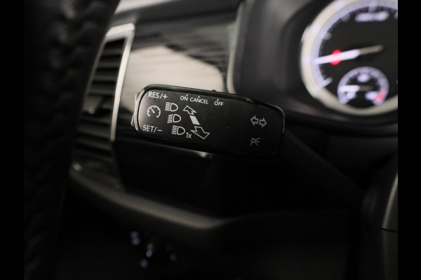 Škoda Kodiaq 1.5 TSI Business Edition Plus 150 pk Automaat (DSG) | Navigatie | Panoramadak | Parkeersensoren (Park assist) | Rondomzicht camera | Stoelverwarming |
