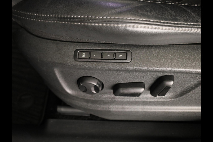 Škoda Kodiaq 1.5 TSI Business Edition Plus 150 pk Automaat (DSG) | Navigatie | Panoramadak | Parkeersensoren (Park assist) | Rondomzicht camera | Stoelverwarming |