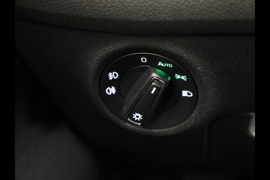 Škoda Kodiaq 1.5 TSI Business Edition Plus 150 pk Automaat (DSG) | Navigatie | Panoramadak | Parkeersensoren (Park assist) | Rondomzicht camera | Stoelverwarming |