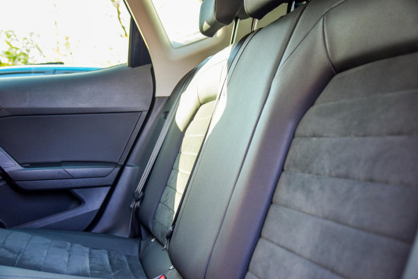 Seat Arona 1.0 TSI Style Business Intense | Carplay | Digital Dash | Automaat | Navigatie | Camera