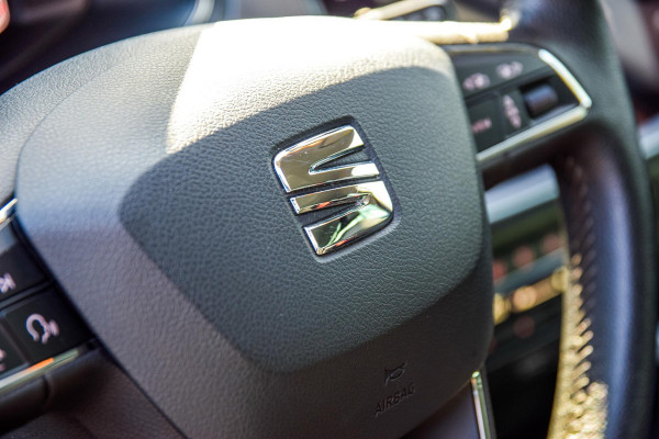 Seat Arona 1.0 TSI Style Business Intense | Carplay | Digital Dash | Automaat | Navigatie | Camera