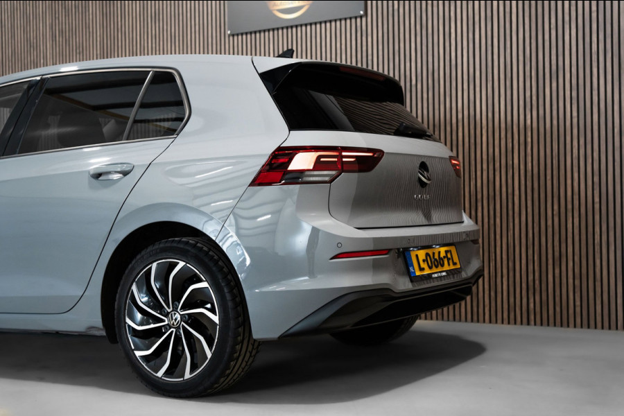 Volkswagen Golf 1.5 TSI Highline IQ CARPLAY CAMERA