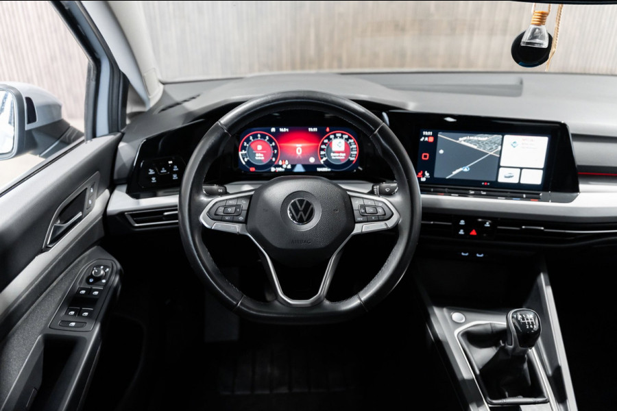 Volkswagen Golf 1.5 TSI Highline IQ CARPLAY CAMERA
