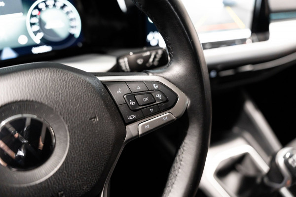 Volkswagen Golf 1.5 TSI Highline IQ CARPLAY CAMERA