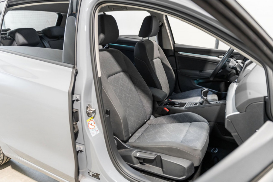 Volkswagen Golf 1.5 TSI Highline IQ CARPLAY CAMERA